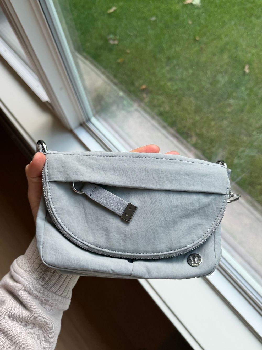 LULULEMON ALL NIGHT FESTIVAL BAG MICRO - Picture 6 of 6